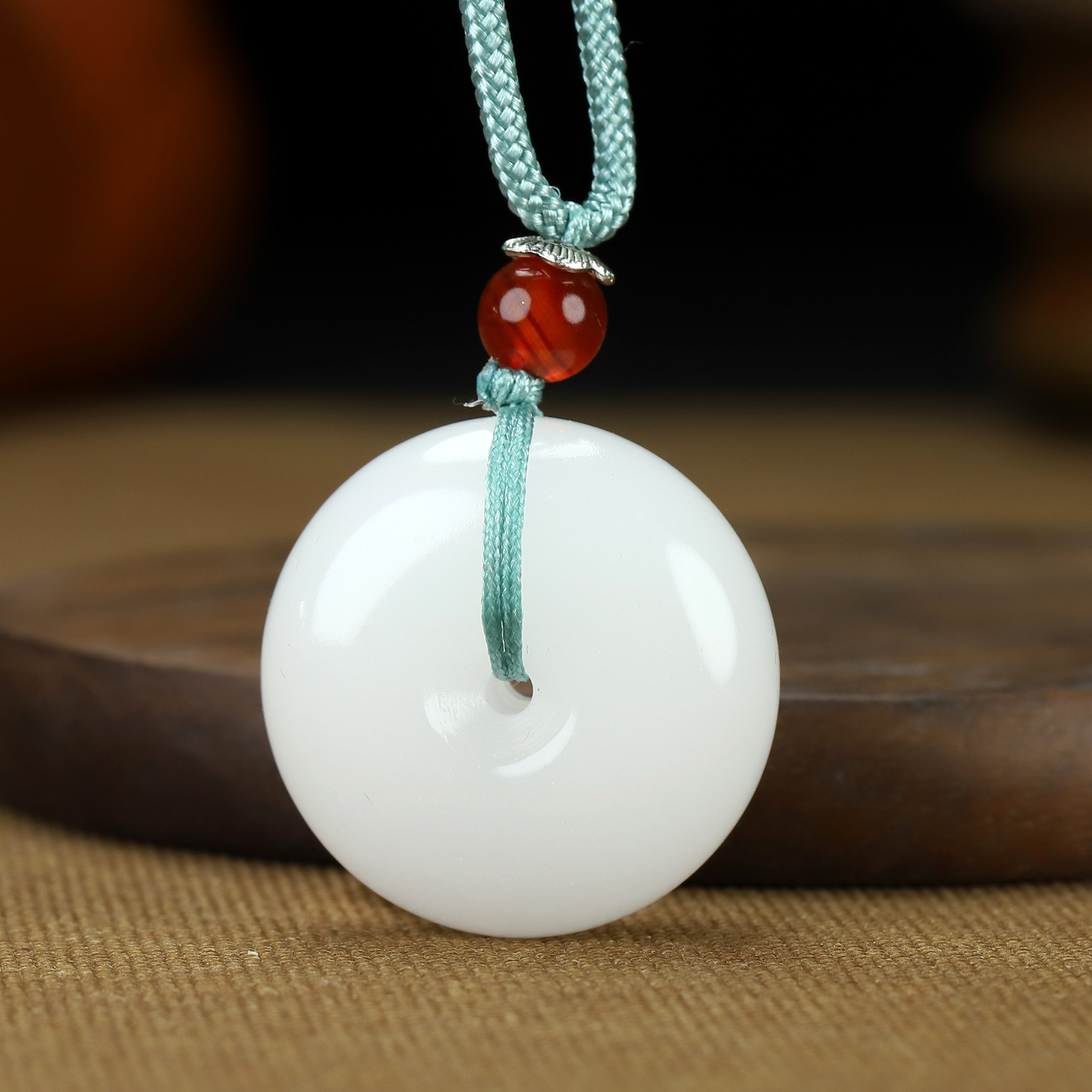 玉石礼品直播供货 新疆金丝玉羊脂白玉平安扣吊坠 玉石挂件 批发