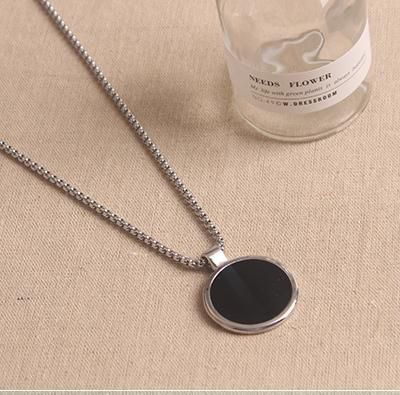 青少年项链男吊坠生男士潮流男生带的帅气装饰品复古方便脖子首饰