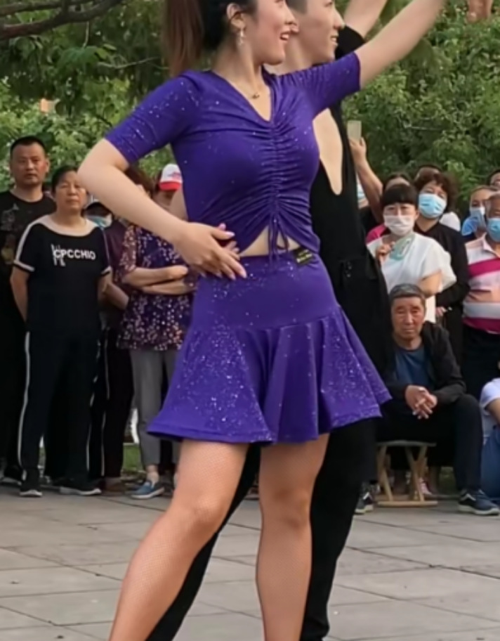 果果不不新款吉特巴服装女水兵舞星空流苏v领广场舞拉丁舞演出服