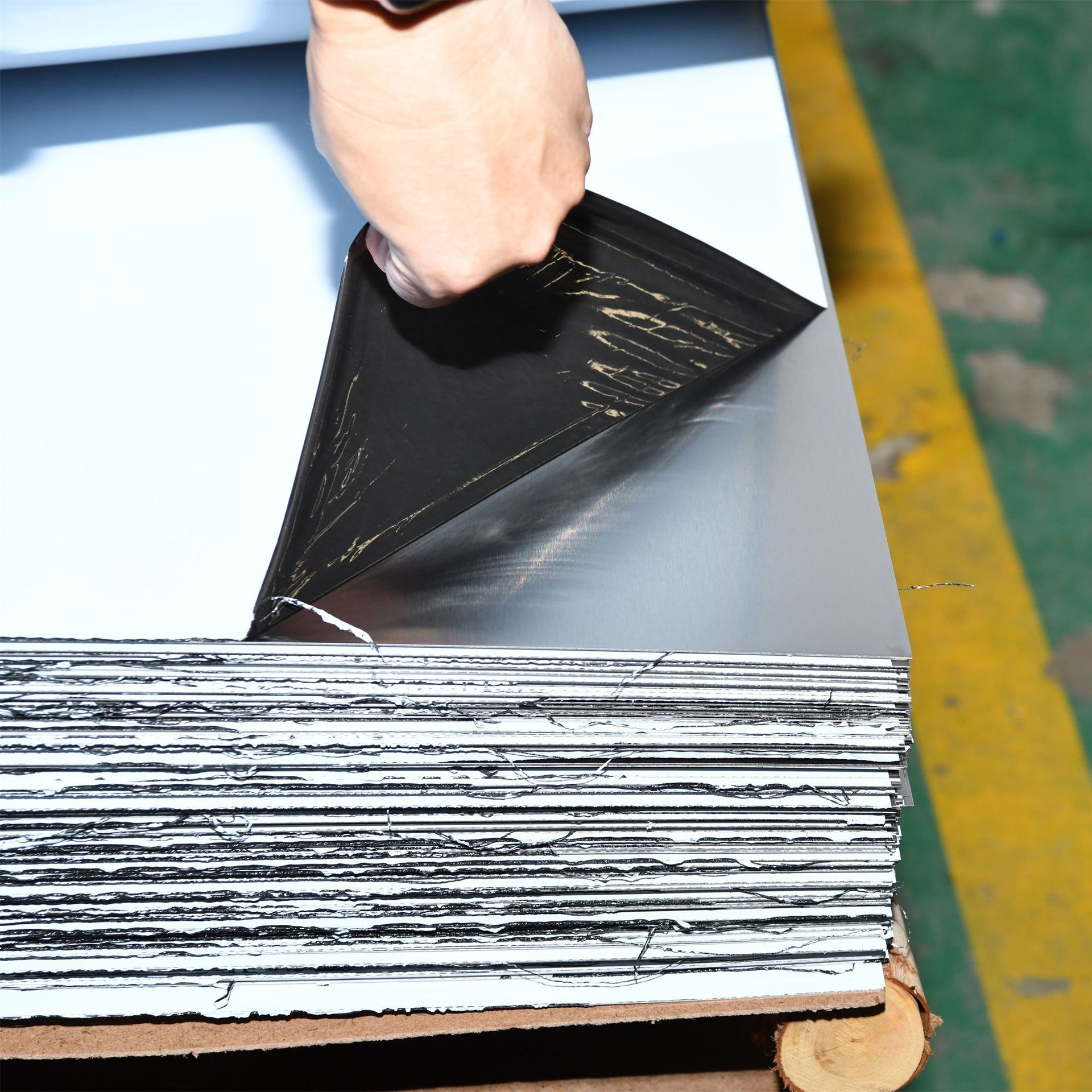 工厂直销8k镜面拉丝pvc贴膜304不锈钢板201不锈钢工业板