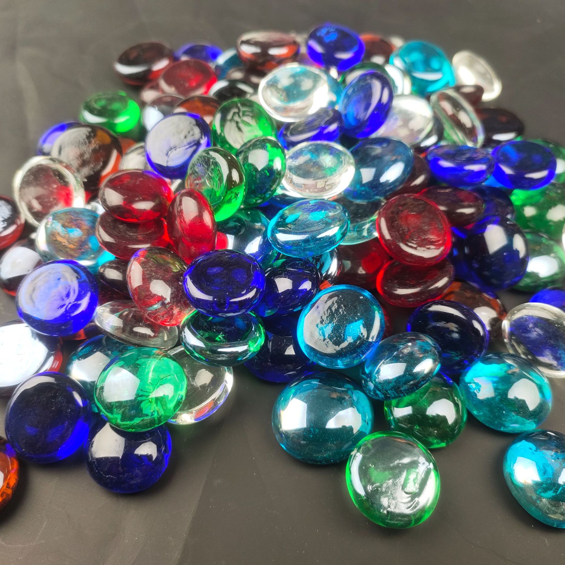厂家批发 彩色磨砂玻璃扁珠 造景园艺用玻璃扁珠 透明玻璃珠 弹珠-阿