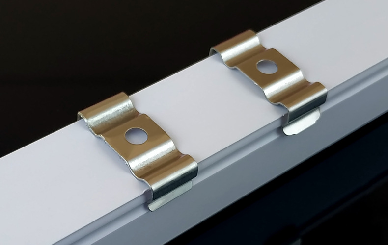 供应 线条灯不锈钢卡子 led硬灯条固定卡扣 t4一体化日光灯固定夹