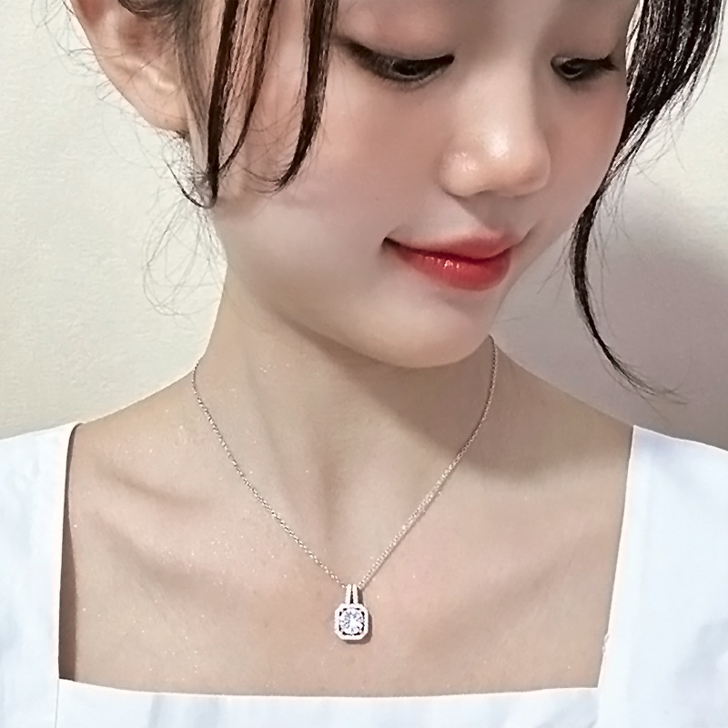 Light Luxury and Simplicity Zircon Square Pendant Titanium Steel Necklace for Women Minority Fashion Necklace Temperament Wild Online Influencer Clavicle Chain