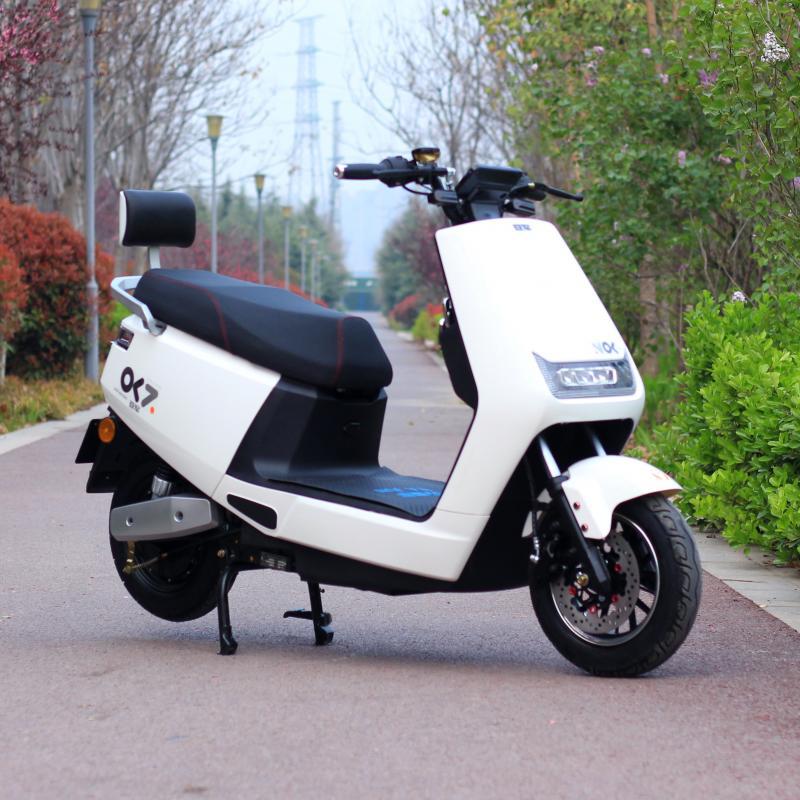 大牛电动车电动摩托车两轮代步时尚新款电摩男女通用60v72v锂电