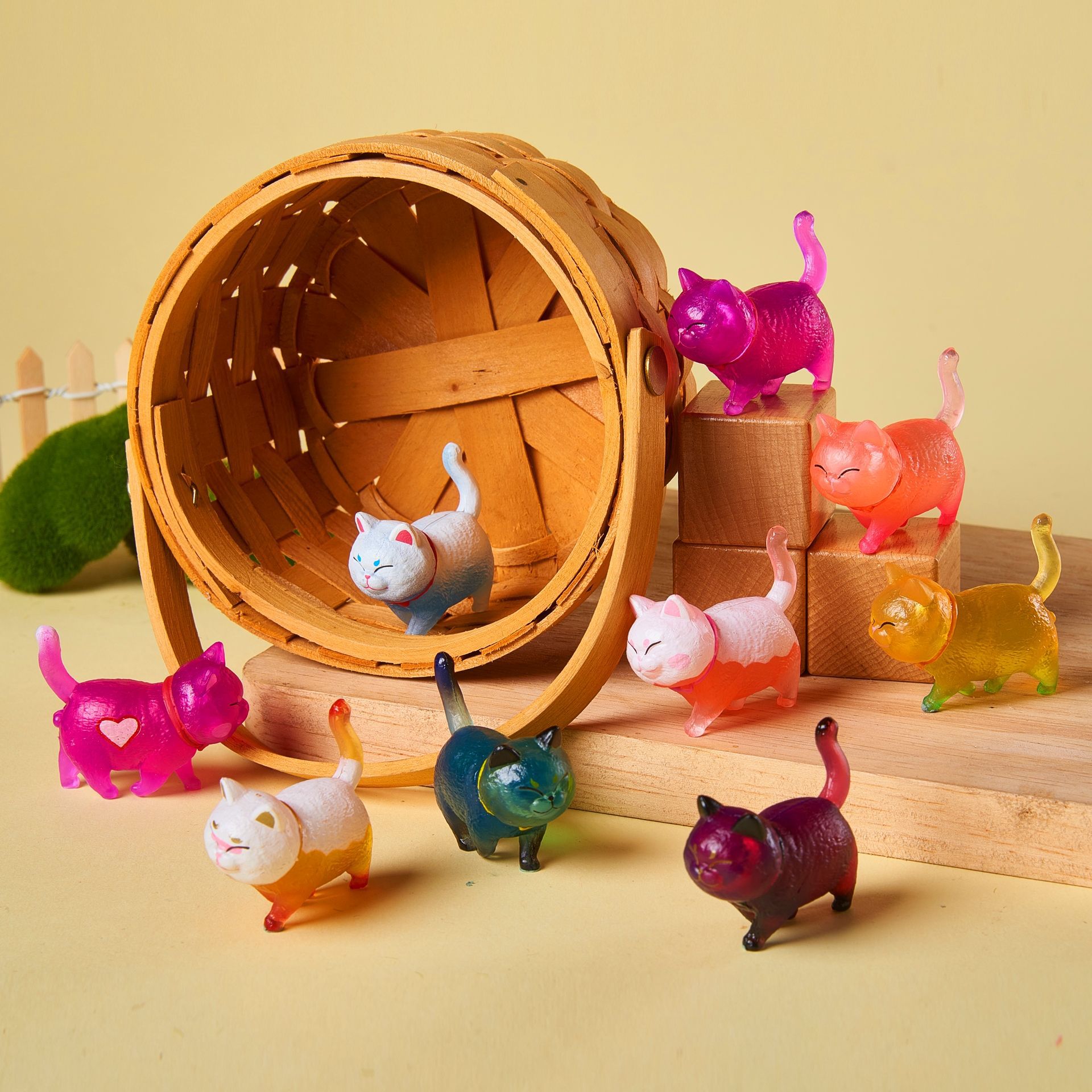 Bell Cat Hand-Made 9 Animal Mini Crystal Cat Toys Cake Baking Decoration Cute Car Ornaments