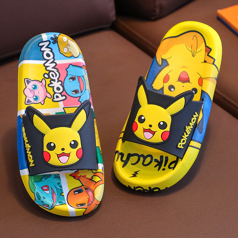 正品皮卡丘新款儿童拖鞋夏季男童女孩中大童家居家踩屎感凉拖代发