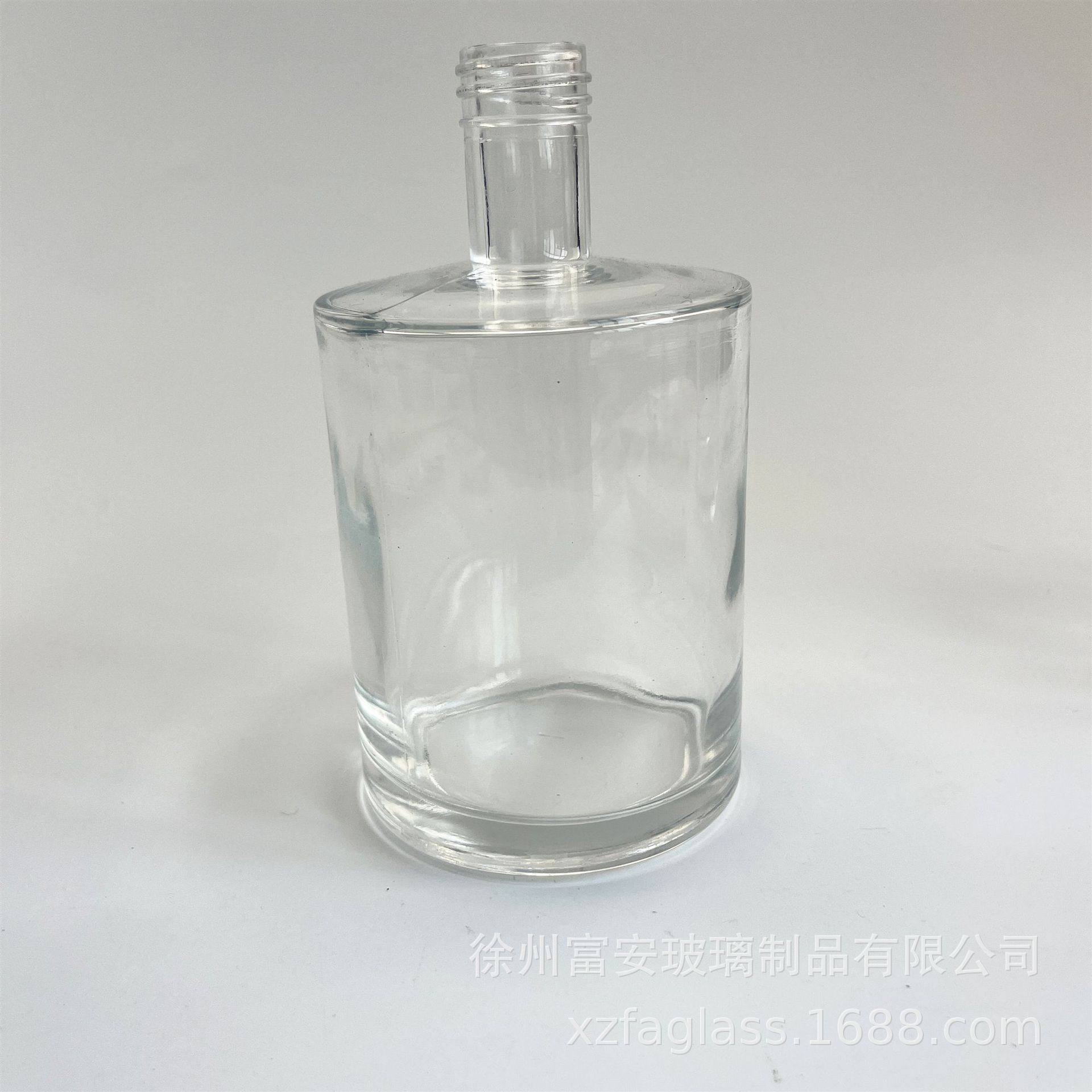 500ml伏特加朗姆酒木塞圆柱透明玻璃瓶 一斤装白酒瓶