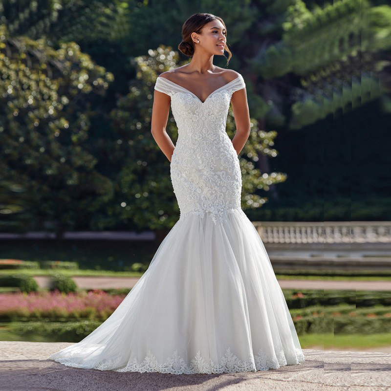 婚纱礼服2022新娘小拖尾新款一字肩鱼尾婚纱包臀修身简约蕾丝女