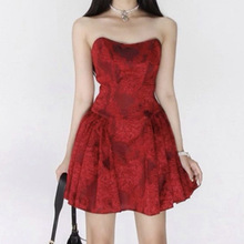 红色抹胸印花甜酷小心机设计感连衣裙女炸街收腰越南小众裙1398