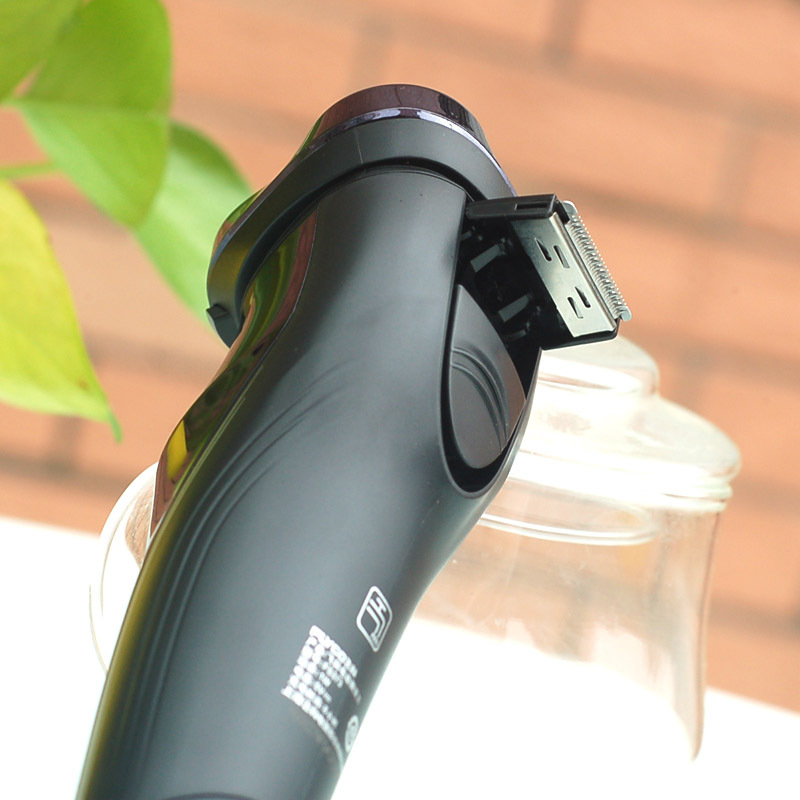 适用飞科剃须刀男充电式全身水洗智能剃刮胡刀三头须刀fs373