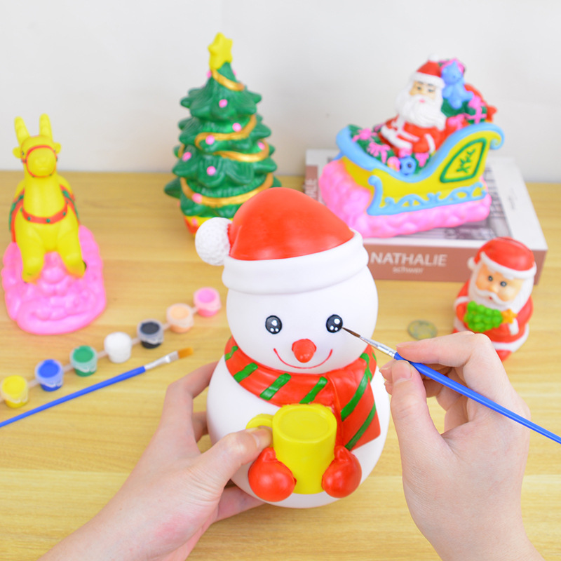 圣诞节儿童diy手工涂色石膏娃娃彩绘存钱罐白胚涂鸦上色活动玩具