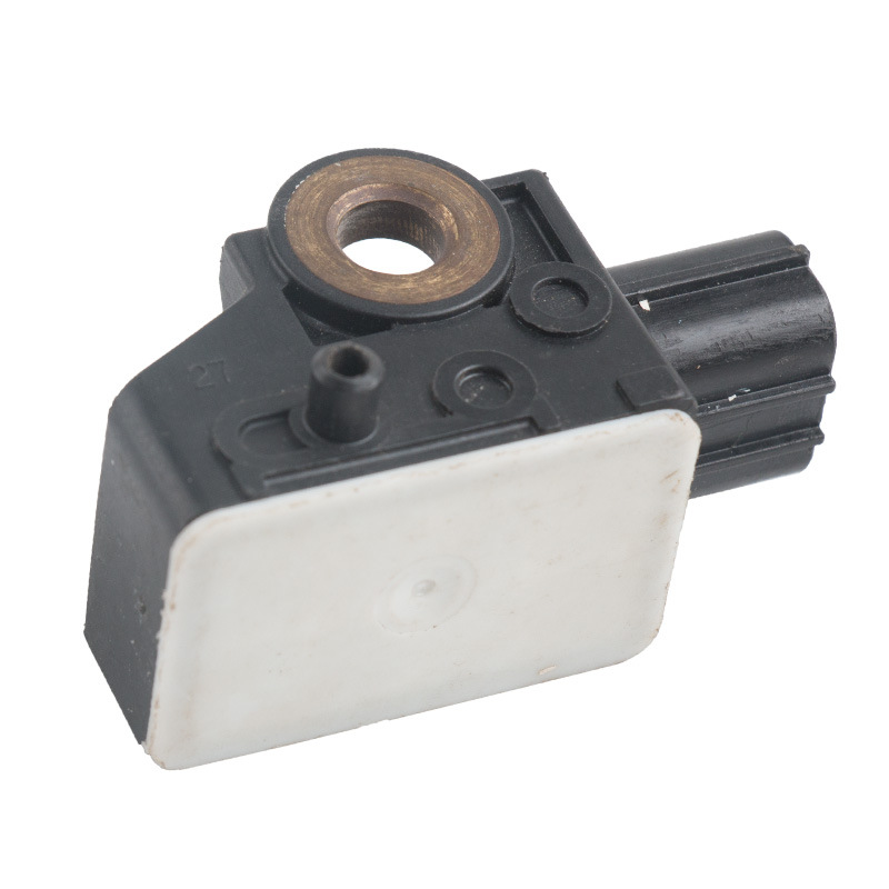 适用于本田雅阁锋范思域飞度crv奥德赛歌诗图思铂睿xrv碰撞传感器