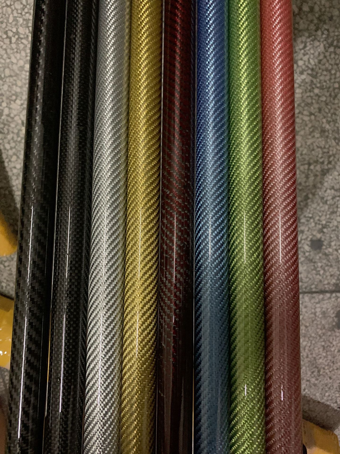 彩色碳纤维管高强度彩色碳纤维管圆形碳纤维管现货材料定作