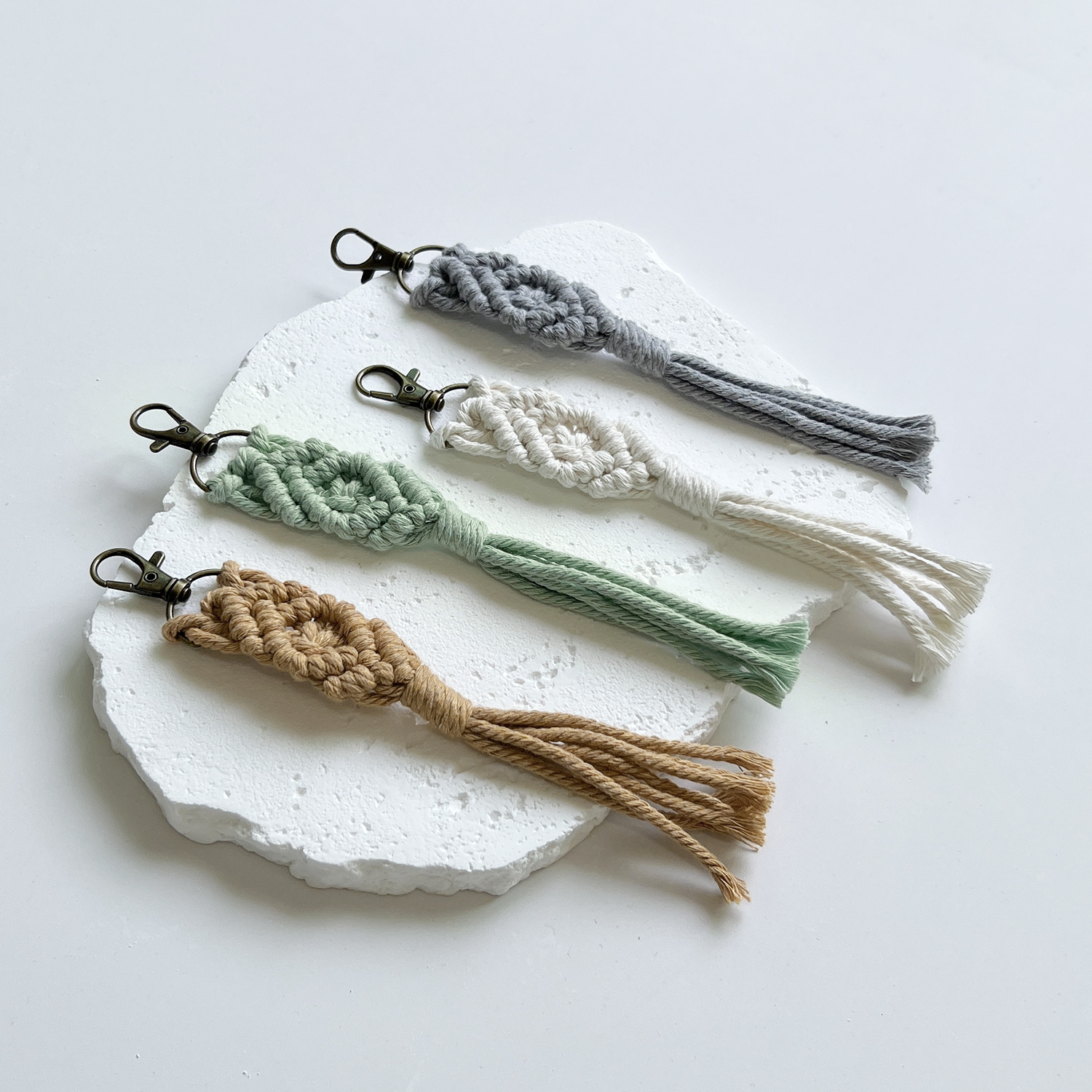 亚马逊手工编织包挂件欧美钥匙圈棉绳流苏钥匙扣波西米亚复古挂饰