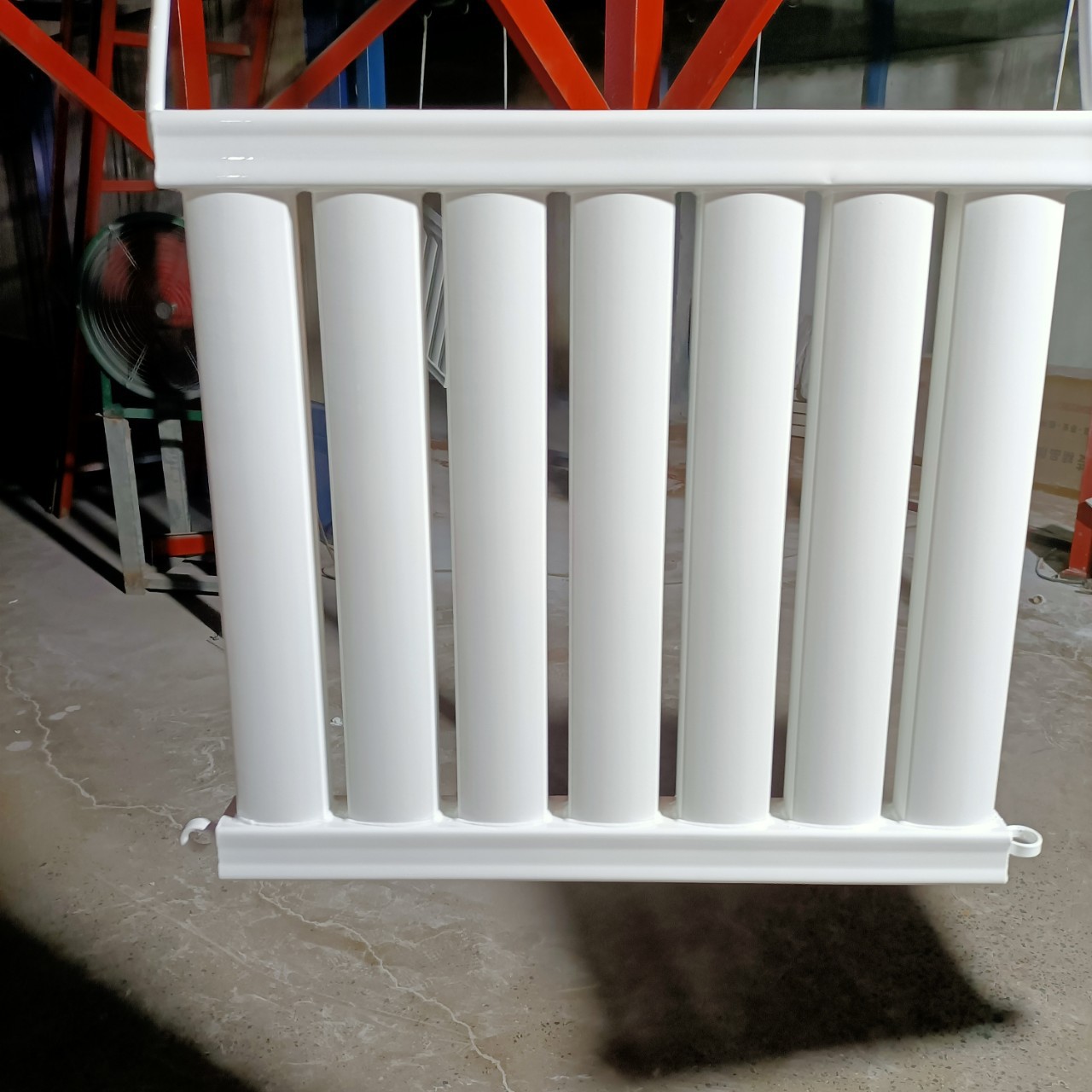 现代简约挂壁暖气片 8050钢制散热器家用工程专用大水道暖气片