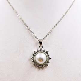 轻奢小众 园珍珠 项链吊坠镶钻小众设计高级感钛钢锁骨链2023年爆