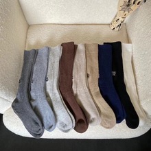 韩国欧货走秀款字母刺绣坑条羊毛袜日常穿搭中筒袜秋冬堆堆袜批发