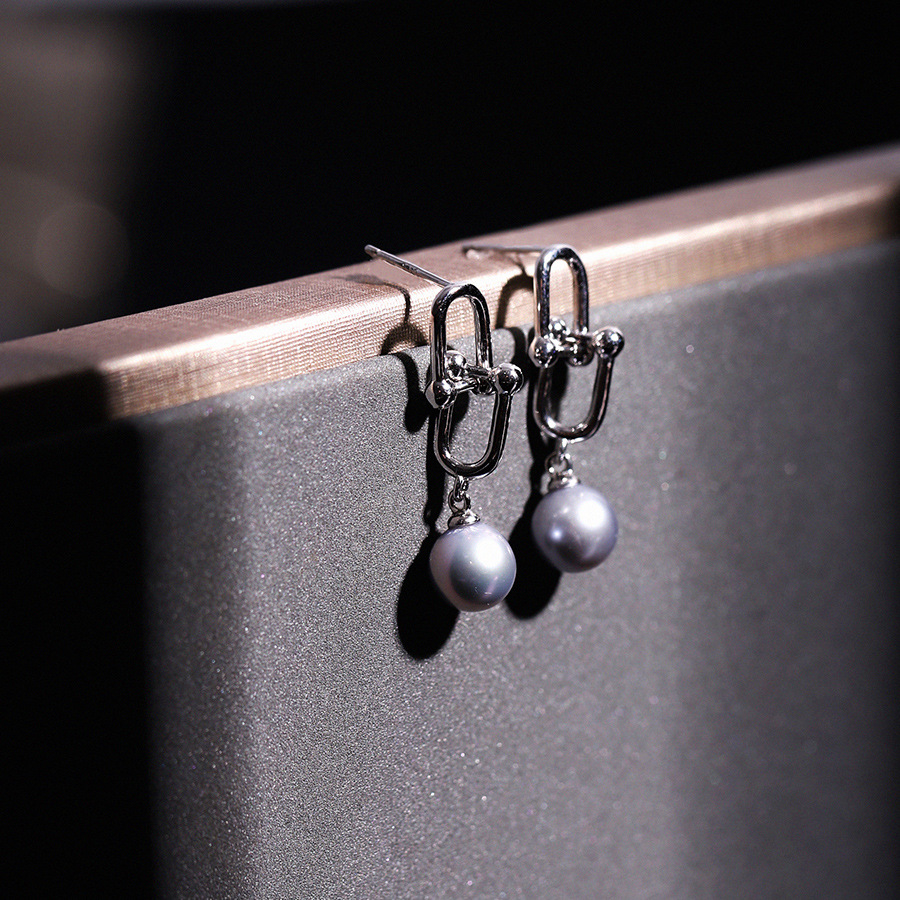 马蹄扣正圆珍珠耳钉珍珠耳环女纯银高级感耳饰2024新款爆款小众