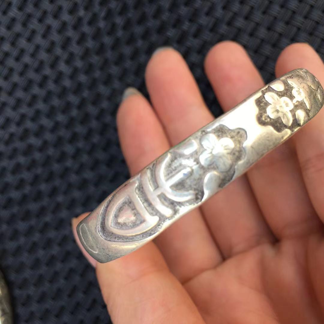 藏银宽条活口莲花民族风手镯 苗银藏式福字时尚手镯 藏银吉祥手镯