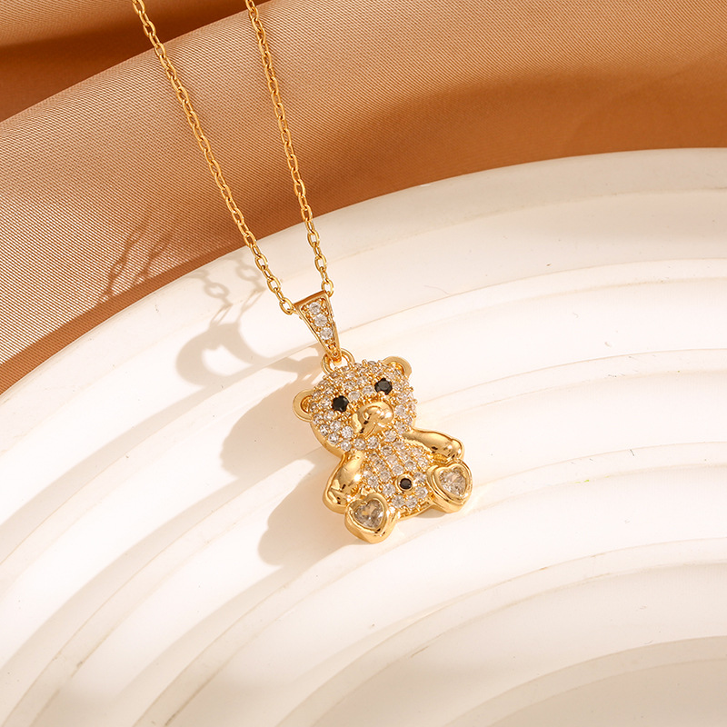 ins可爱小熊吊坠项链欧美新款气质微镶彩色锆石爱心小熊锁骨链女