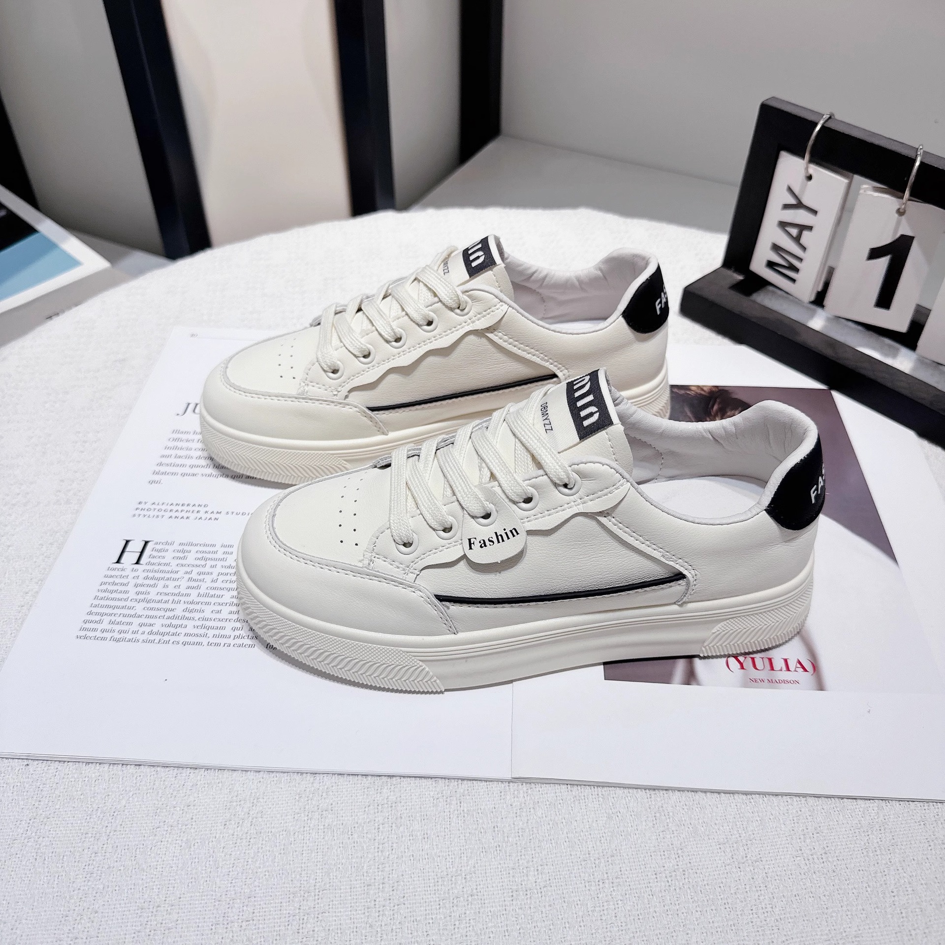 小香风韩版小白鞋女2024年春季新款时尚平底百搭轻便运动休闲板鞋