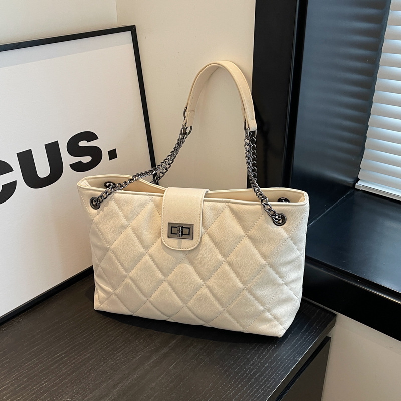 跨境新款时尚休闲菱格绣线链条腋下包包女单肩斜跨包大容量托特包