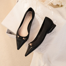 226-10 法式尖头单鞋女低跟浅口小众设计感工作鞋气质名媛单鞋