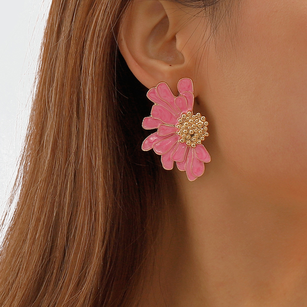 E8418 Foreign Trade New Earrings European and American Retro Alloy Flower Earrings Women's Elegant Pattern Flower Earrings