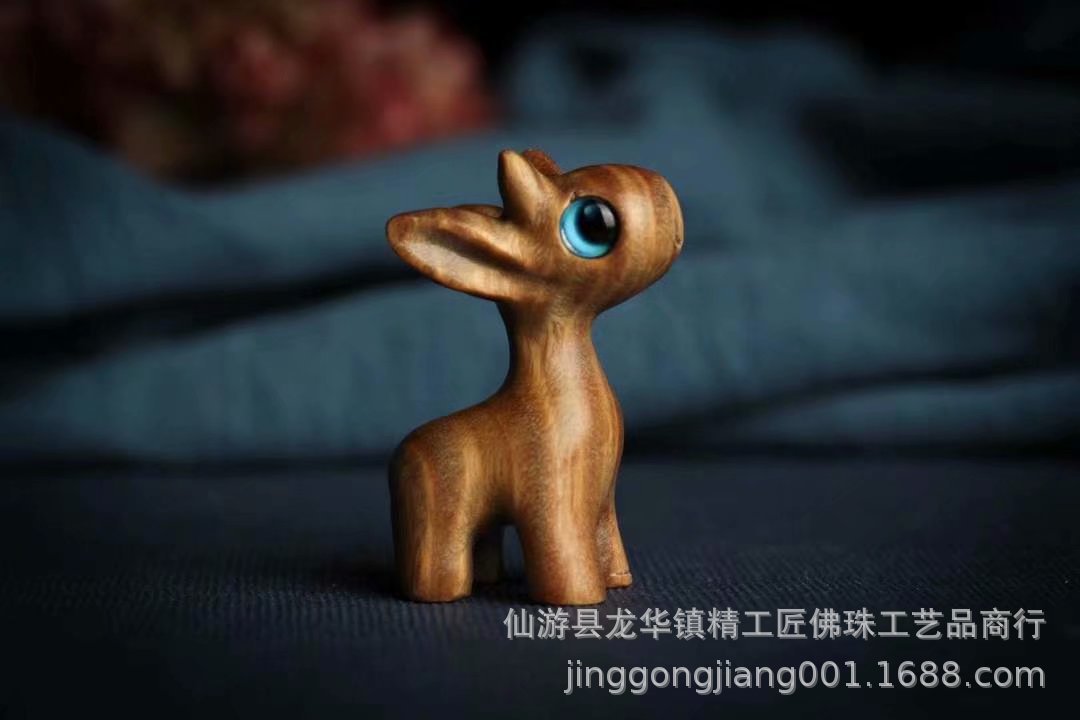 批发 网红黑檀木紫光檀小鹿摆件绿檀食梦鹿手把玩件一鹿有你抖音