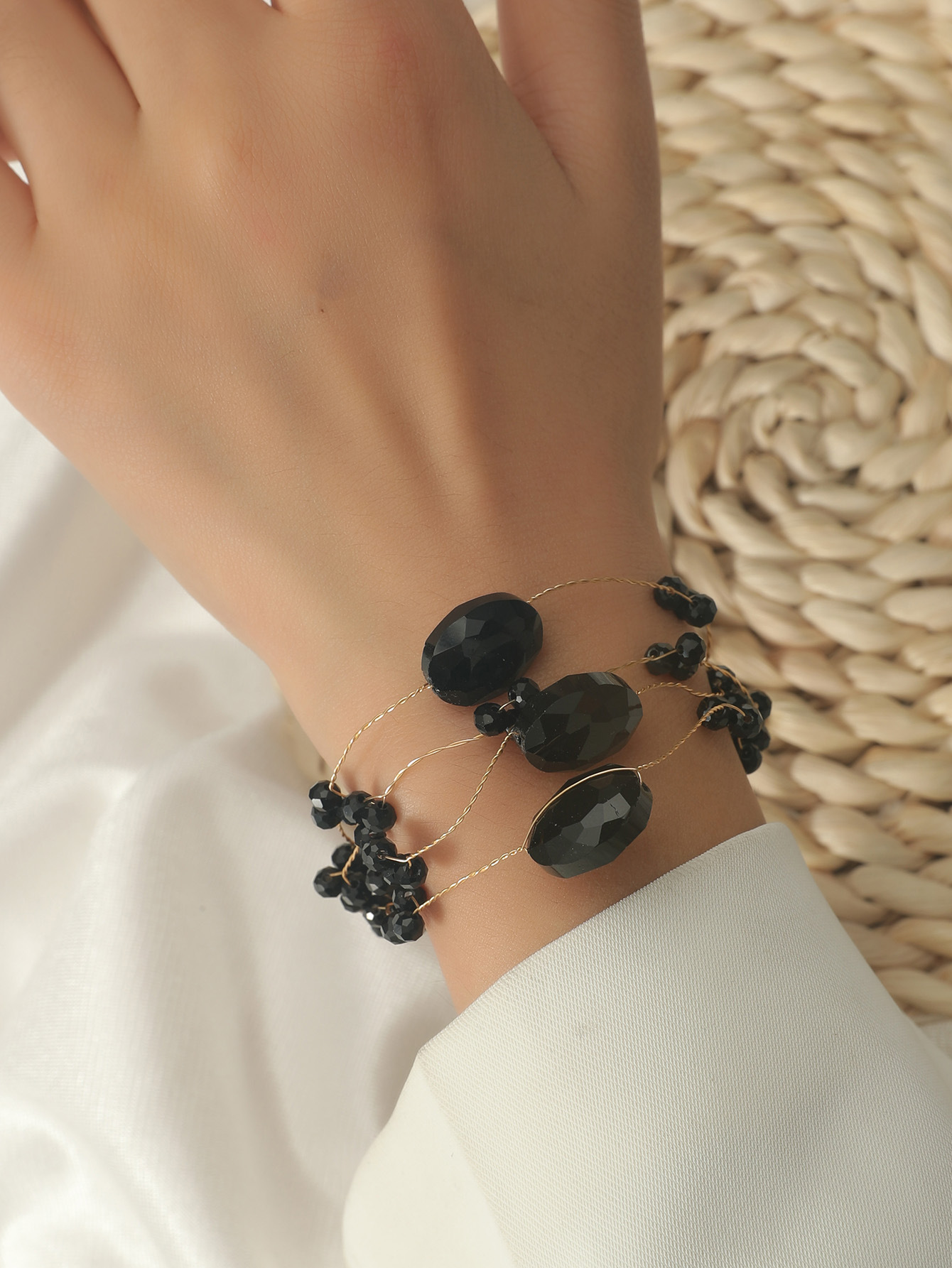 欧美跨境颜色水晶串珠的爱心形圆形铜丝手工编制新季女士手镯手链