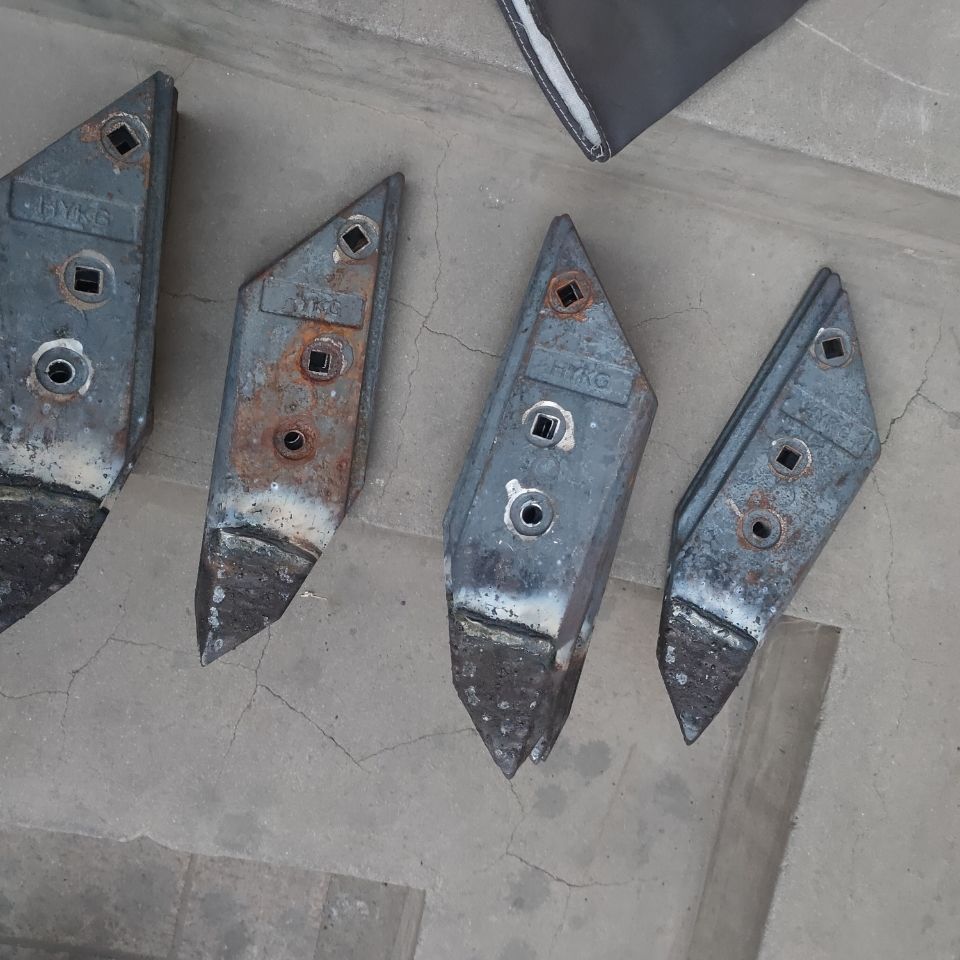 雷肯犁尖 犁地铧翻转犁配件龙丰犁配件犁铧配件铧式犁犁铧犁尖