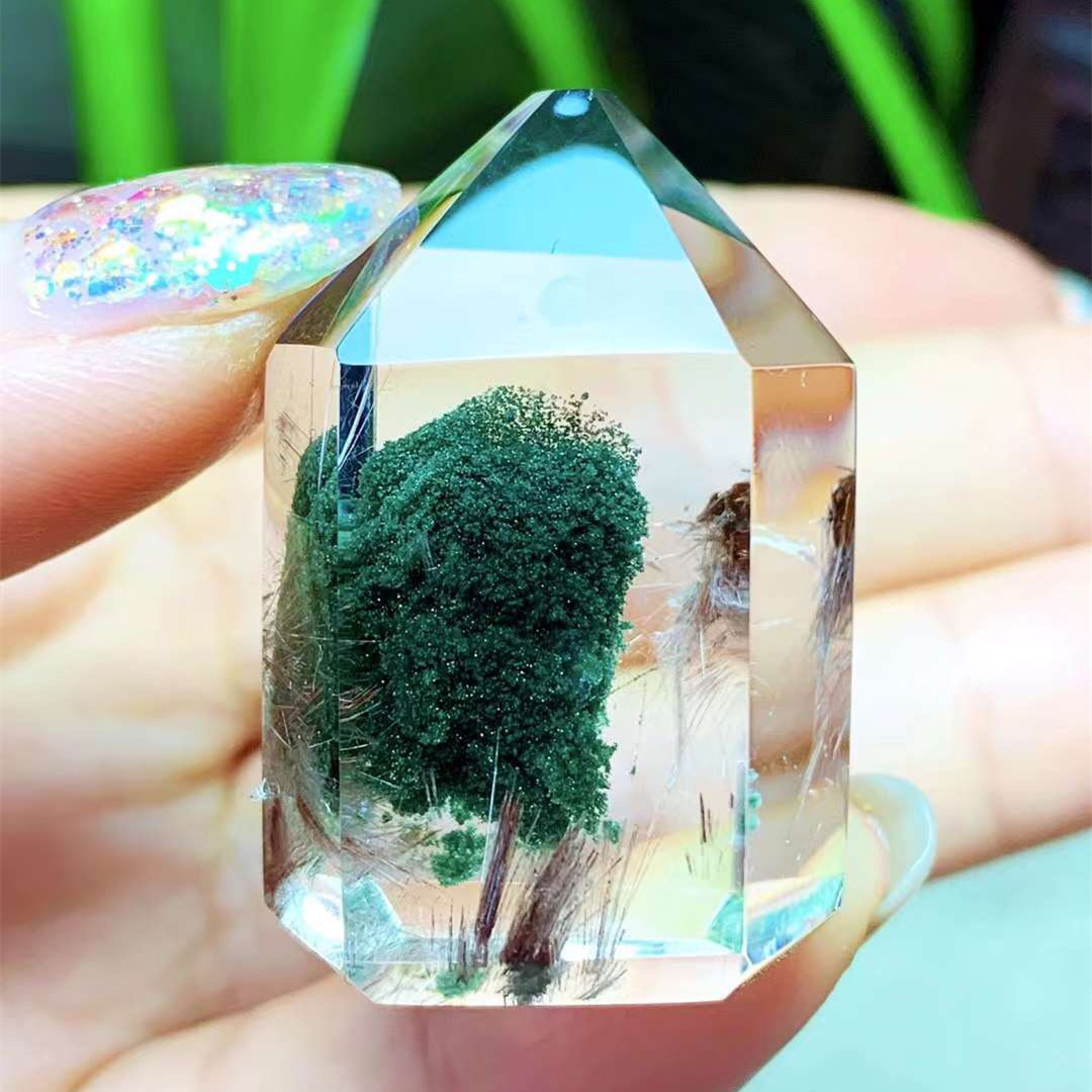 天然绿幽灵绿发晶原石水晶金字塔吊坠幽灵发晶聚宝盆千层山摆件