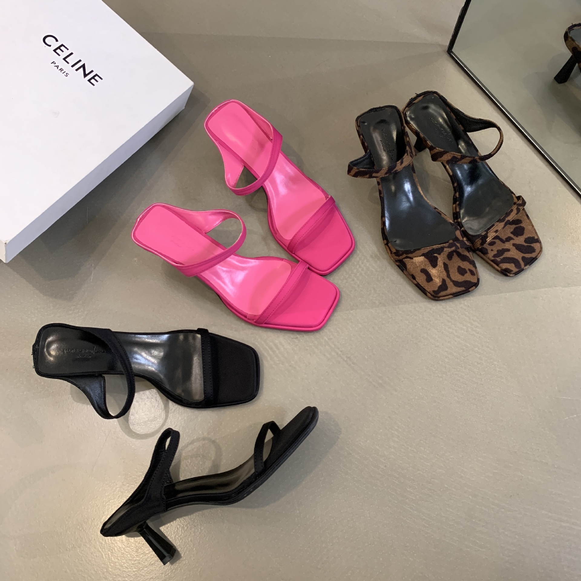 法式性感高跟凉鞋女外穿2024年春夏季新款方头露趾一字带细跟凉拖