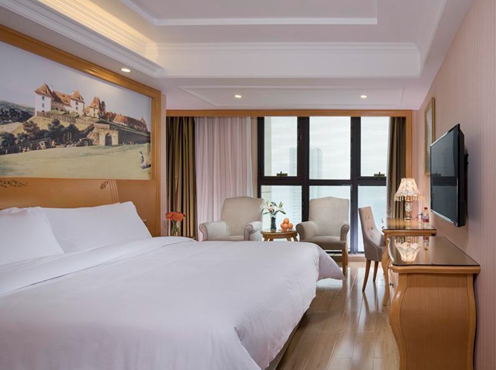 维也纳酒店(重庆西站西南医院店)愉梦大床房广告促销日系同学