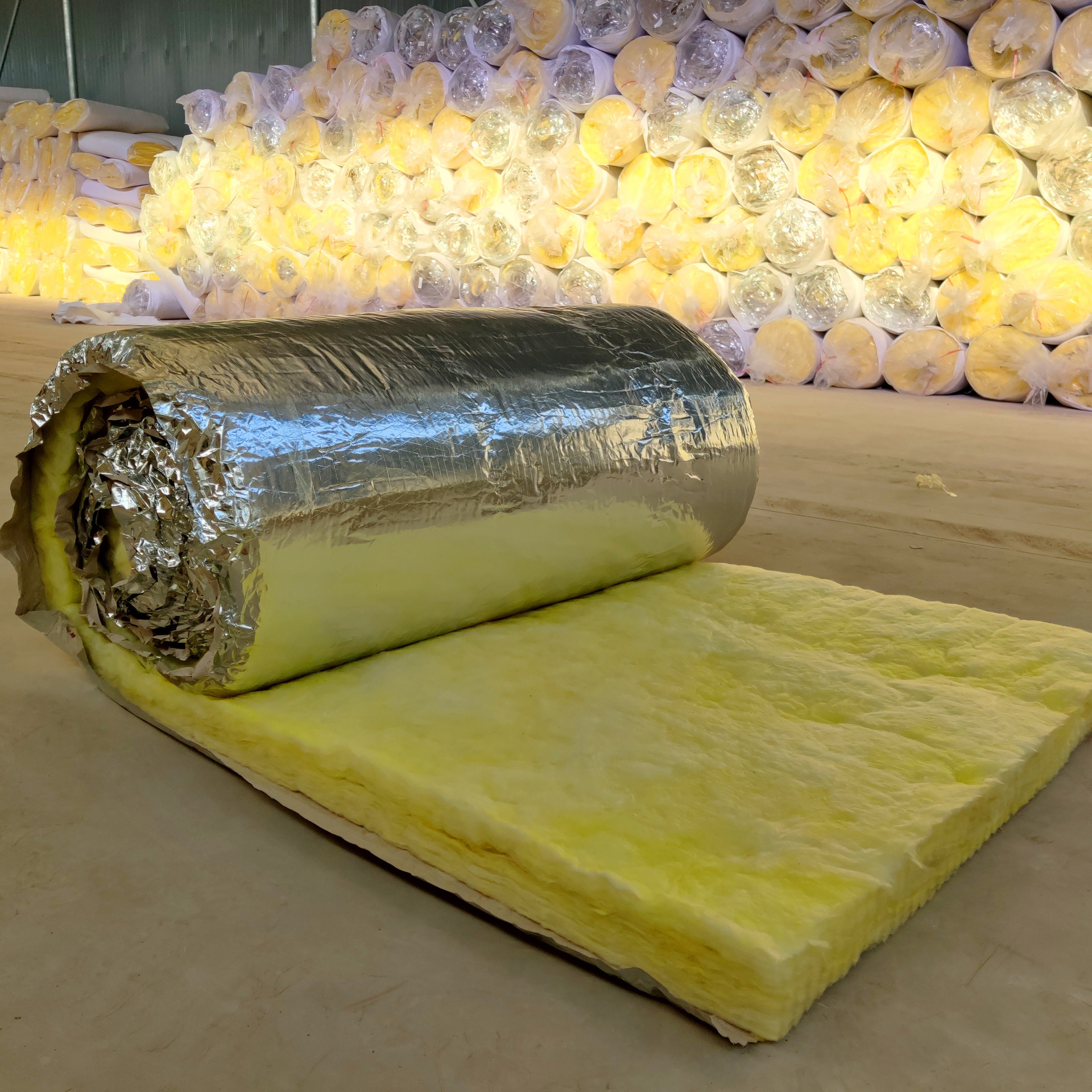 厂家批发钢结构玻璃棉卷毡保温棉无甲醛玻璃棉隔音棉