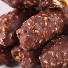 俄罗斯巧克力花生棒味 夹心牛奶味礼盒装饼干巧克力棒零食能量棒