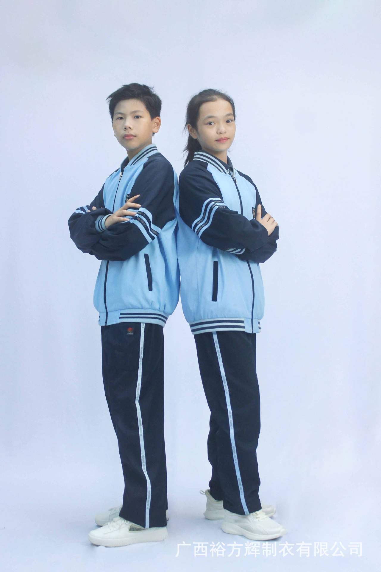 南宁市校服 小学初中高中生 冬季拉链外套长裤套装 校服生产厂家