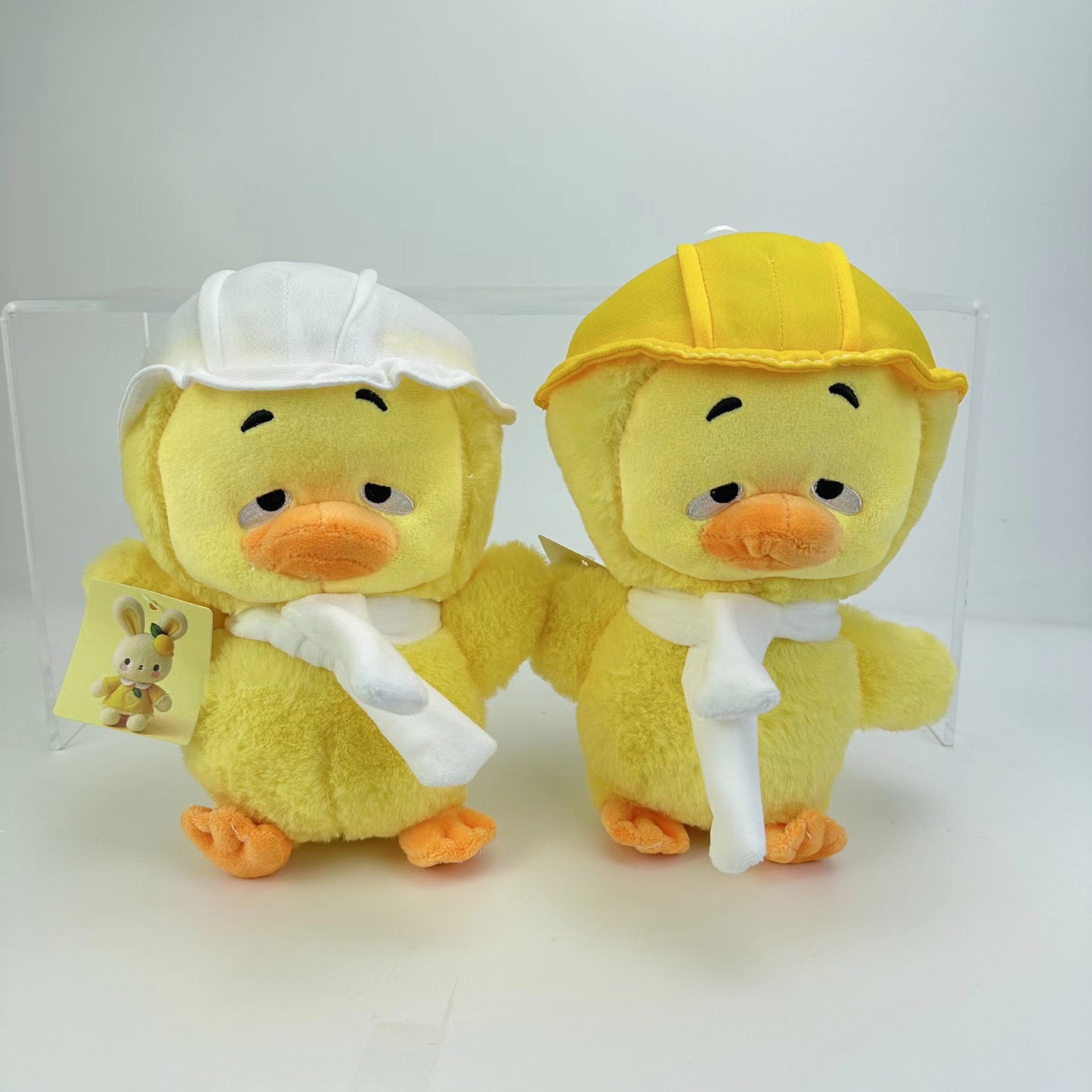 日系卡通围巾鸭毛绒玩具网红8寸戴帽小黄鸭玩偶公仔生日礼物-阿里巴巴