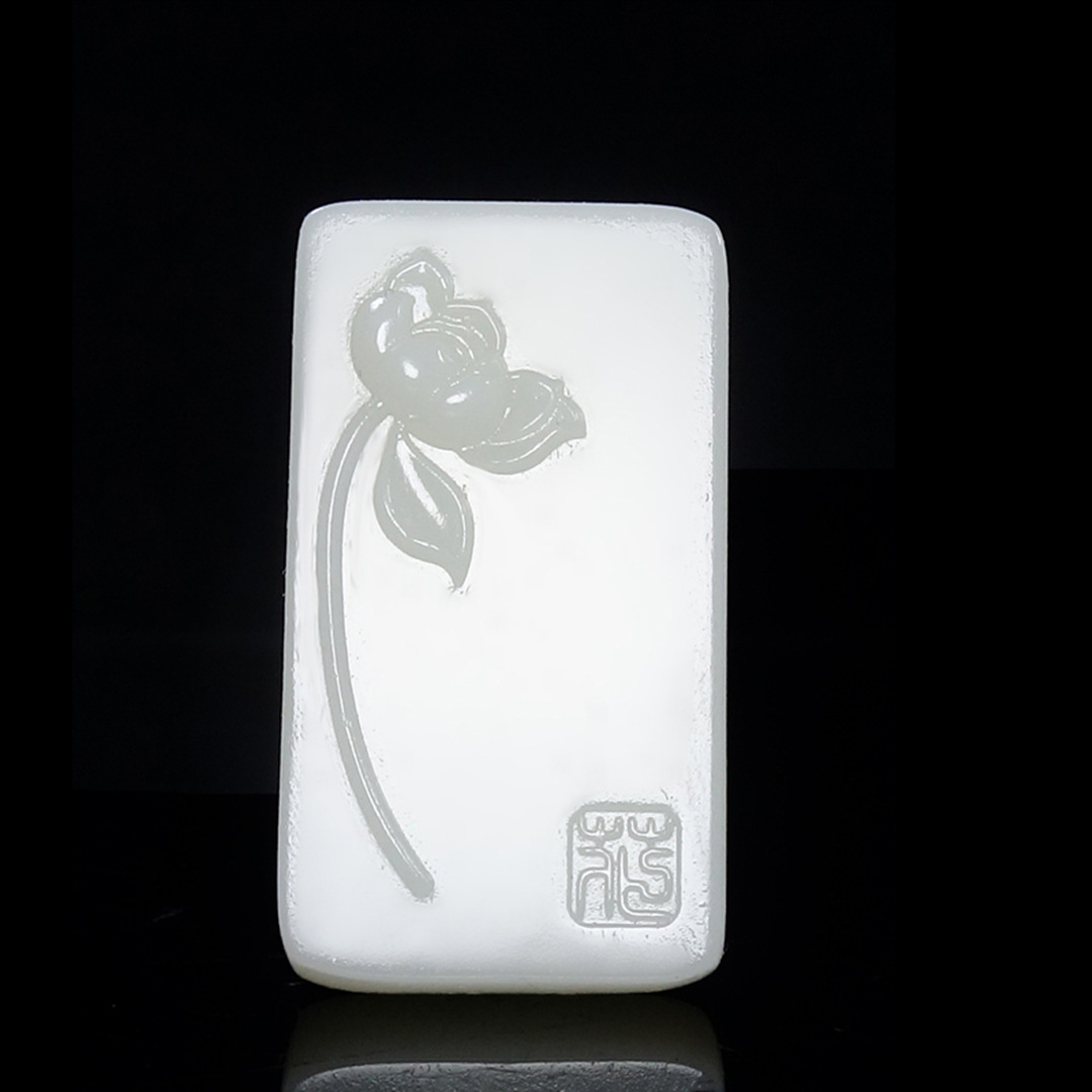 和田玉白玉吊坠男女款玉坠荷花玉牌双面雕刻一花一净土心经平安牌