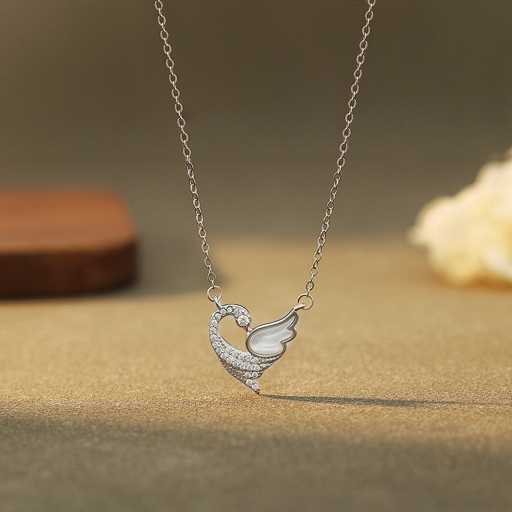 通体纯银s925原创天鹅项链女小众轻奢皓石满钻闪钻白母贝吊坠代发