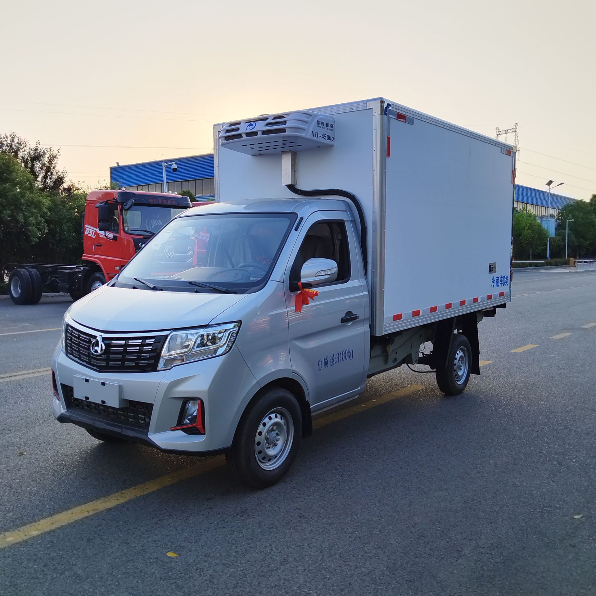冷藏车长安跨越t3plus3米后单轮微型冷冻车 厢式冷藏货车冷链车