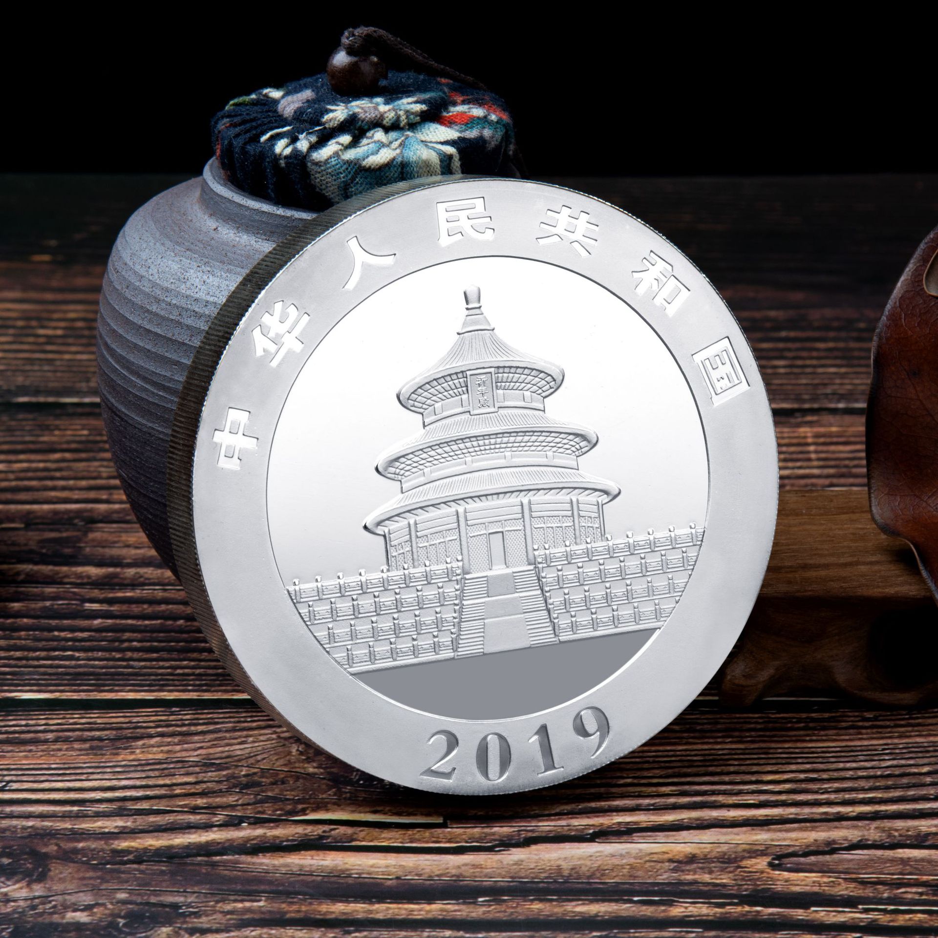 万里长城一公斤彩色银章足克万里长城纪念章银行保险会销收藏礼品