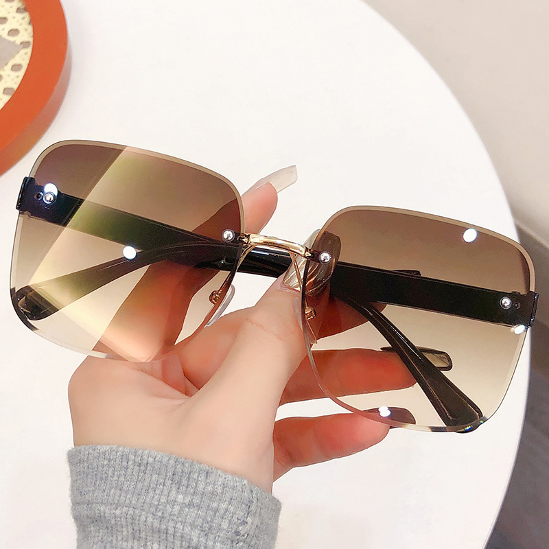 New Cross-Border Frameless Trimming Women's Marine Clip Sunglasses Fashion Large Rim Sun Shade Uv Protection Sunglasses Wholesale