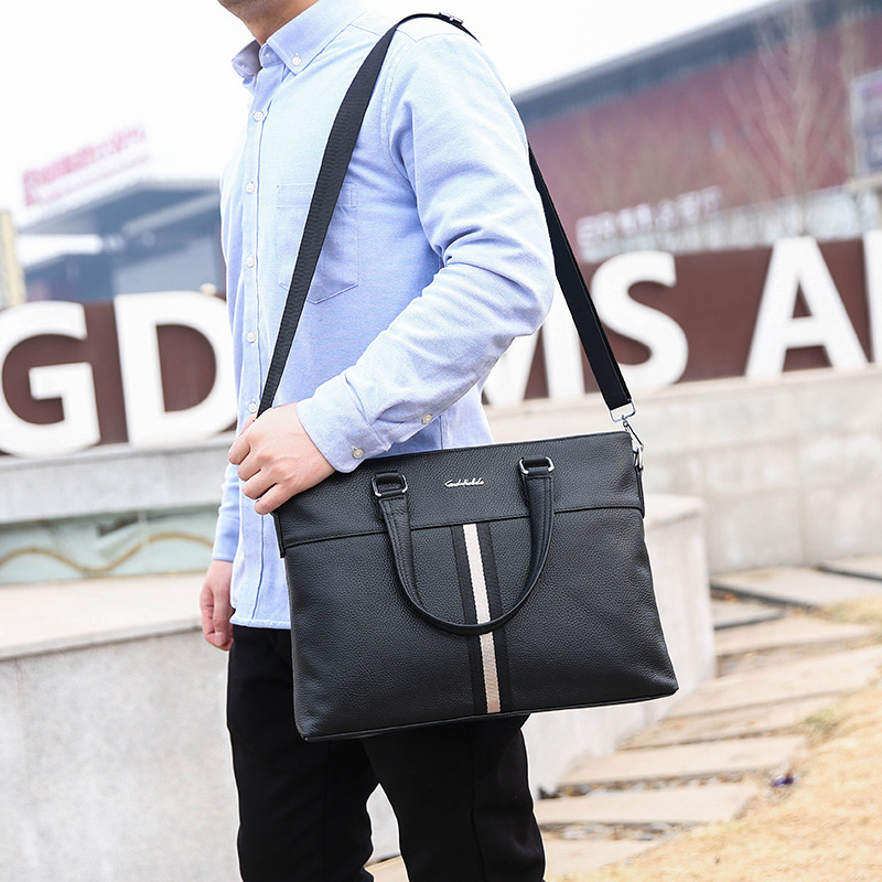 2022 New Soft Leather Men's Bag Summer Business Shoulder Briefcase Casual Horizontal Hand Bag One Piece Dropshipping