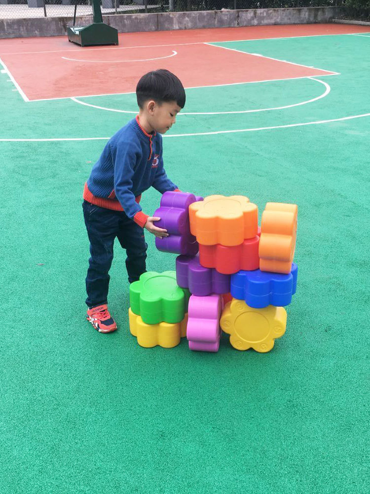 梅花桩幼儿园儿童感统训练器材塑料过河石梅花墩亲子游戏玩具户外