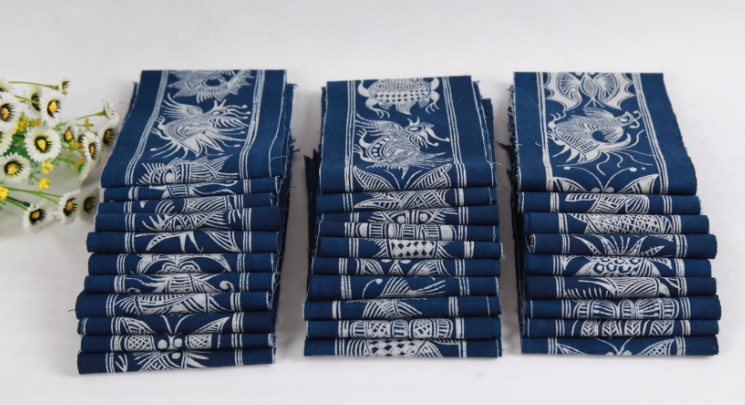 贵州蜡染工艺品文创伴手礼手工艺品植物手绘披肩纪念扎染蜡染