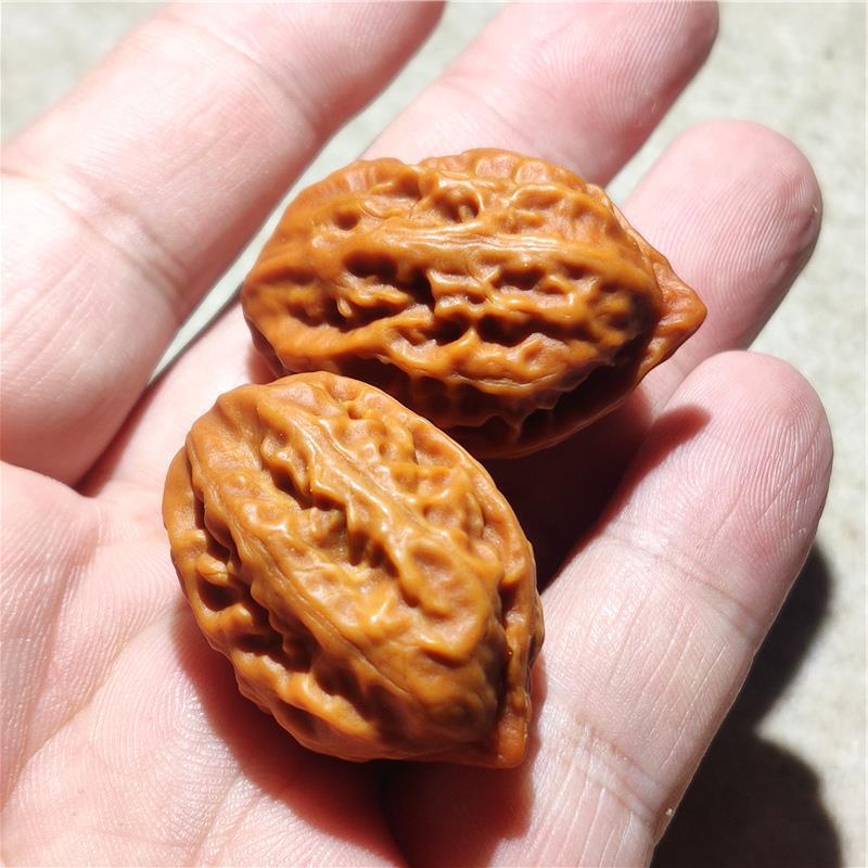 健身手玩小秋子天然野生文玩核桃异形核桃手捻手把件手球礼物赠品