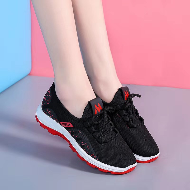 Women's Shoes for Moms 2022 Spring Casual Sneaker Trendy Fashion Walking Shoes Soft Bottom Breathable Business Casual Shoes