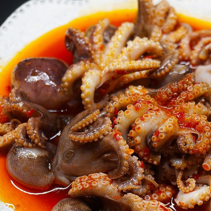 八爪鱼大爆头海鲜即食麻辣熟食罐装小章鱼足捞汁小海鲜网红鱿鱼须