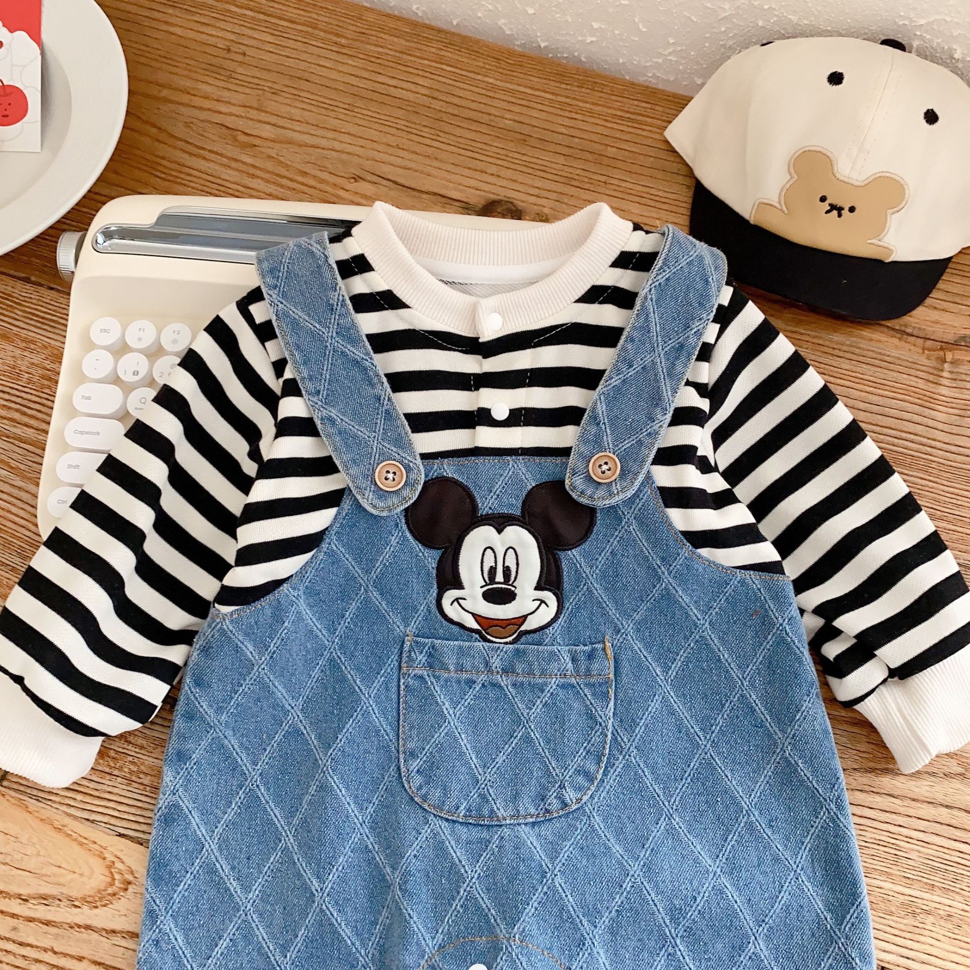 Baby Cartoon Jumpsuit 0-2 Years Old Spring Boys and Girls Baby Fake Two-Piece Striped Romper One-Year Dress Fashionable Al221 Baby Clothes